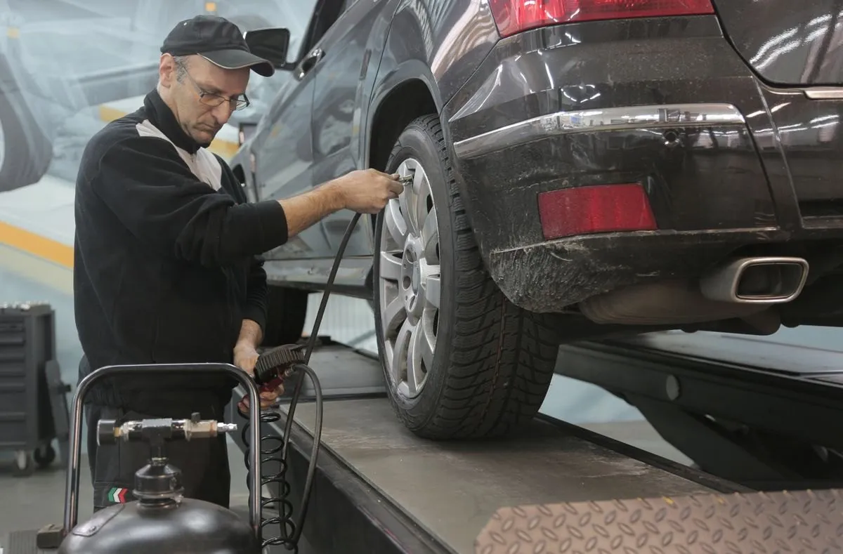 Tyre inflation in progress
